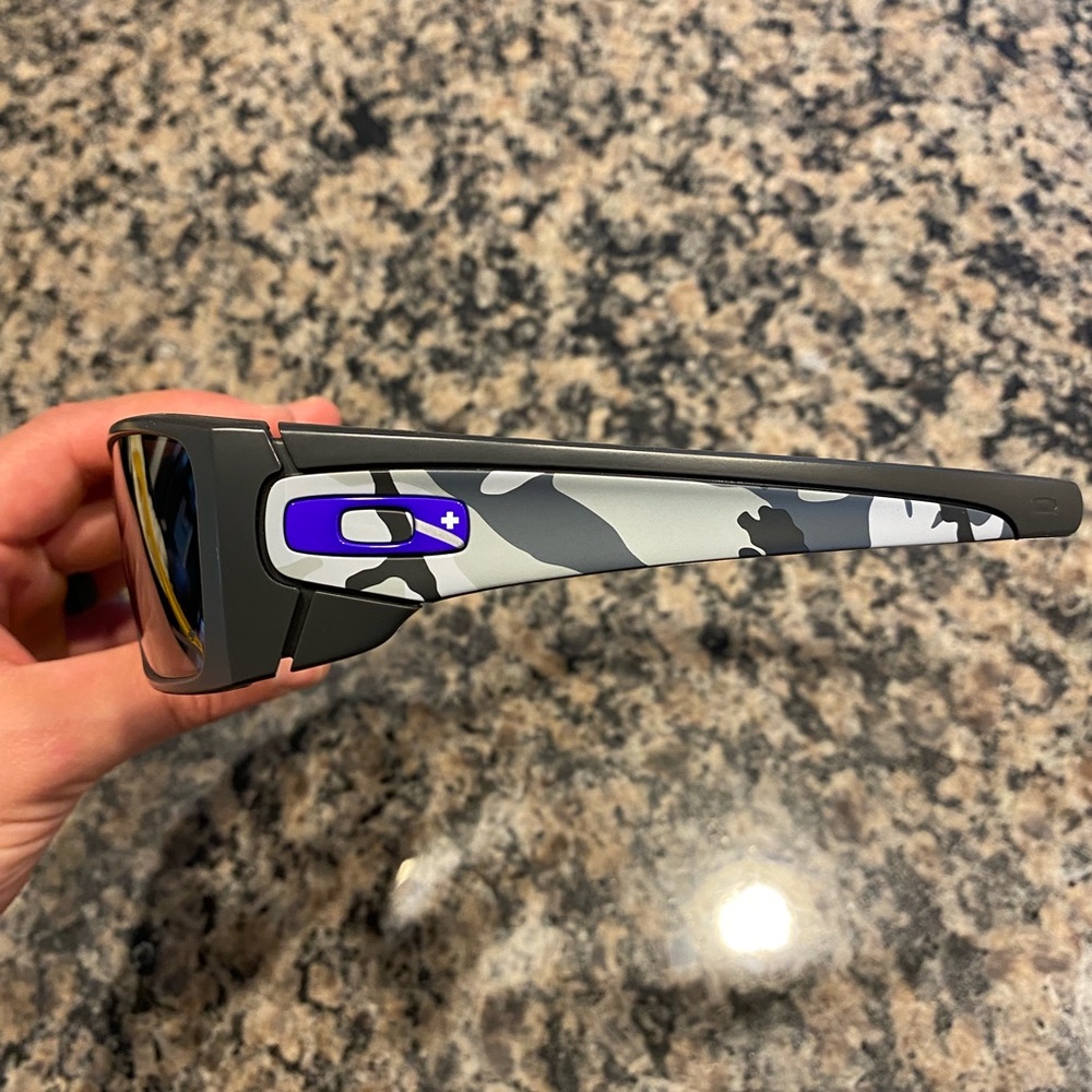 Polarized Infinite Hero Fuel Cell Oakleys